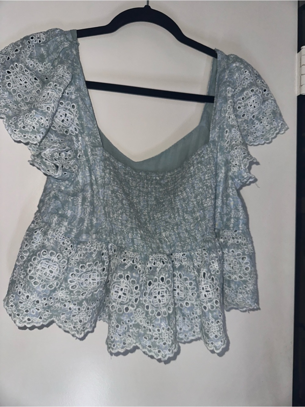 American Eagle Lace-Trim Floral Crop - Picture 7 of 7